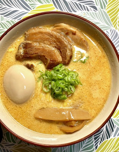 青森の味噌カレーミルクラーメンの写真