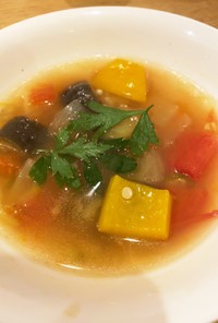 夏野菜のガンボ風スープ
