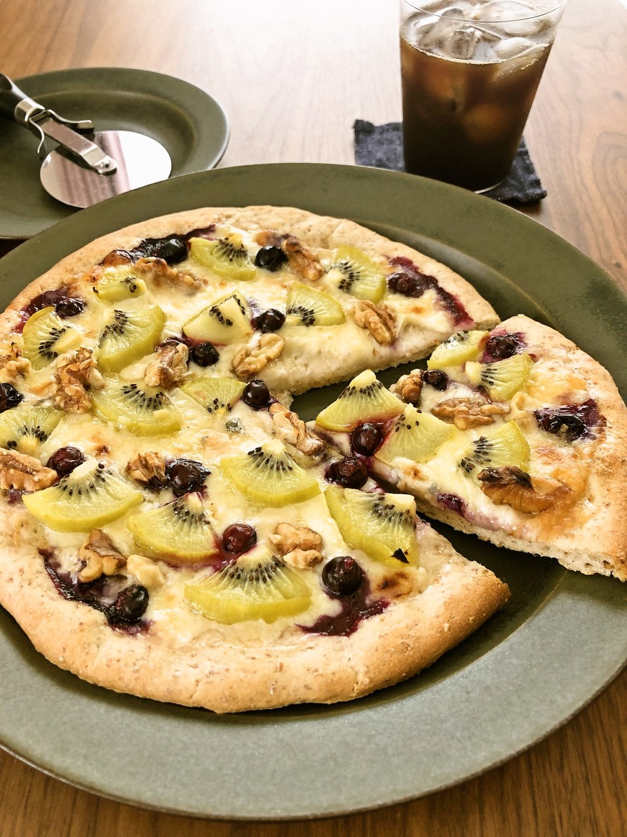 キウイとゴルゴンゾーラの贅沢ピザの画像