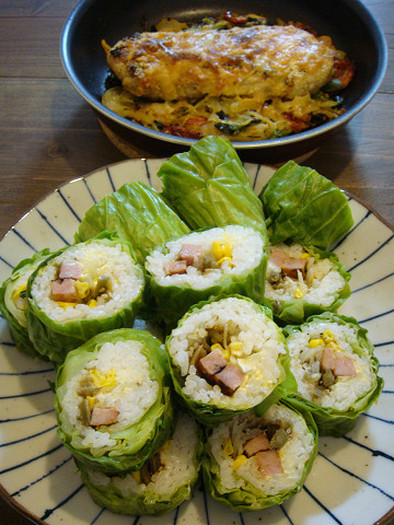 緑がキレイ♪キャベツで巻くサラダ巻き寿司の写真