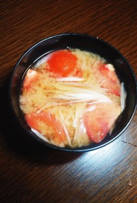 簡単☆トマトの味噌汁