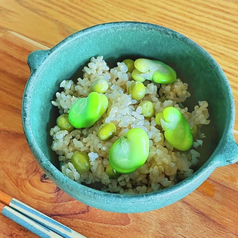 そら豆とグリーンピースの玄米薬膳ごはんの画像