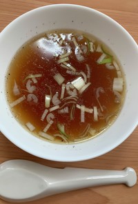 中華屋で炒飯についてくるスープ