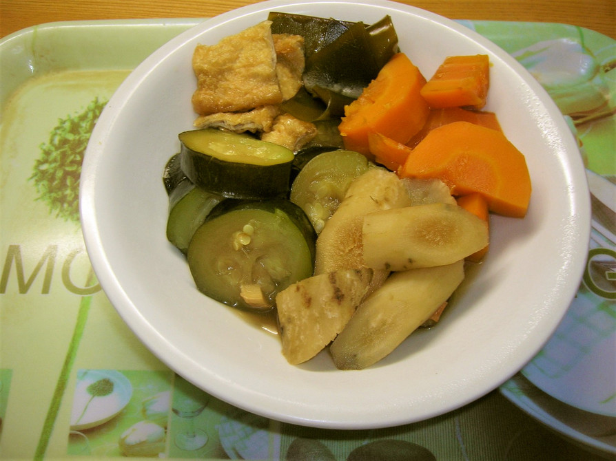 ズッキーニと根菜の炊き合わせ。の画像
