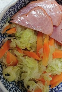 ゆで野菜と焼き豚のサラダ