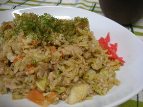 余った焼きそばで★簡単そばめし