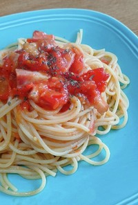 生トマトで作る◎ベーコントマトパスタ