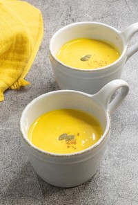 かぼちゃのチャイ風冷製スープ