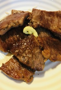 フライパン焼き肉●牛バラ肉の塩焼き