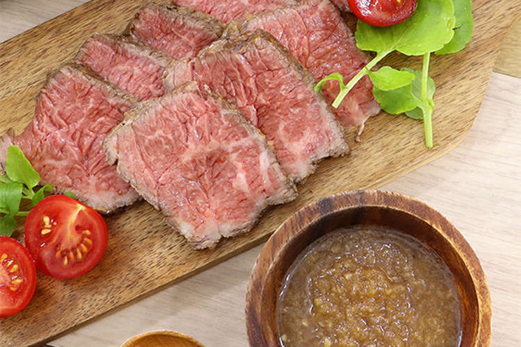 炊飯器でお手軽 ローストビーフ レシピ 作り方 By ぶんぶんチョッパー クックパッド 簡単おいしいみんなのレシピが372万品