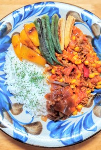 豚ひき肉と夏野菜のトマトキーマカレー
