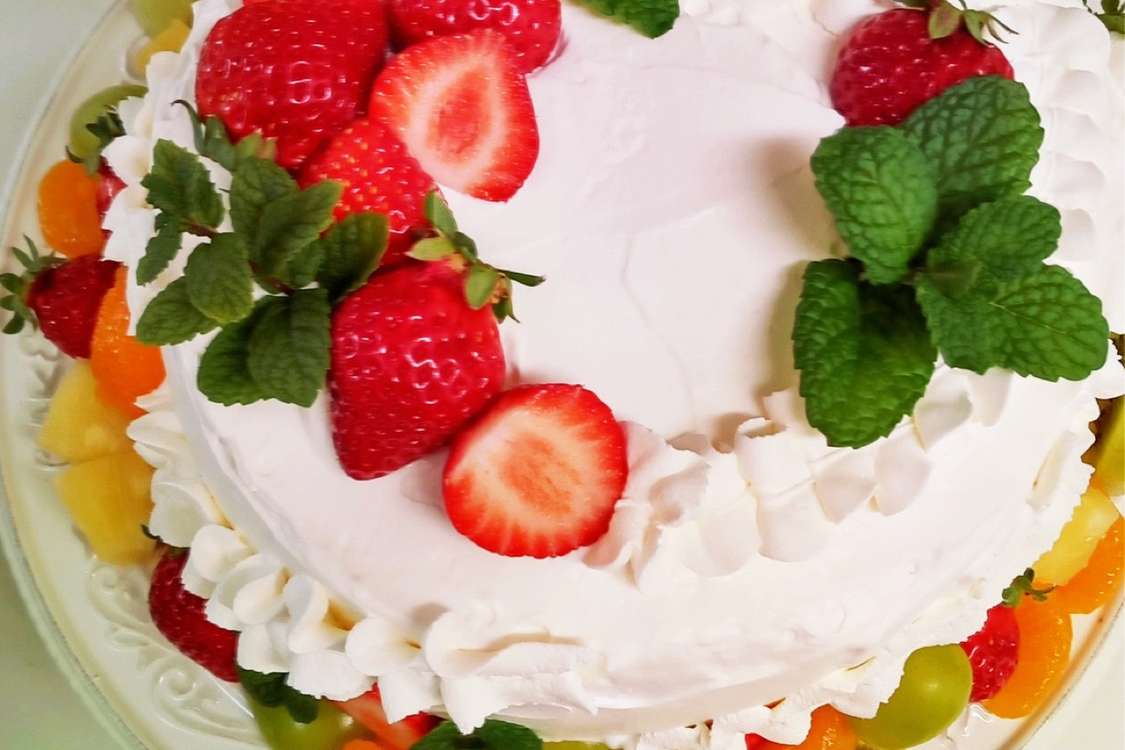 シフォンケーキで誕生日 レシピ 作り方 By 祐ごはん クックパッド 簡単おいしいみんなのレシピが379万品