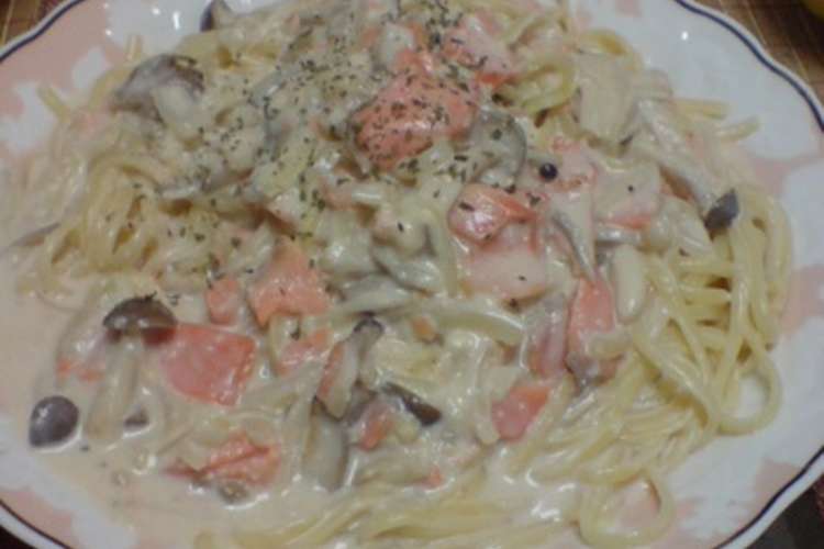 超簡単 サーモンときのこのクリームパスタ レシピ 作り方 By おしゃかさま クックパッド