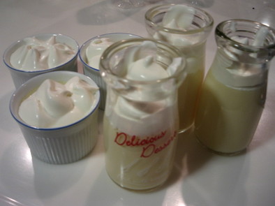豆乳プリンwith ホイップクリームの写真