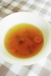 にんじんのひらひらの茹で汁で､簡単スープ