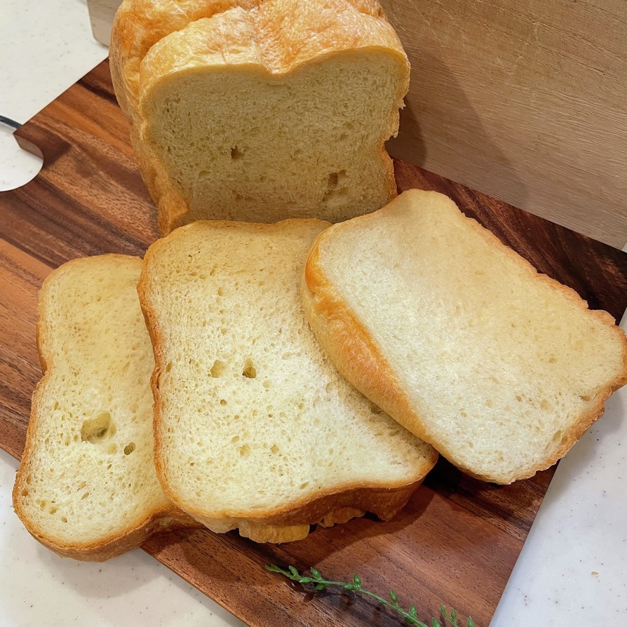 HB 高級食パンっぽい味のプリンの食パンの画像