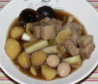 圧力鍋で、豚バラ肉と栗の中華風煮込みの写真