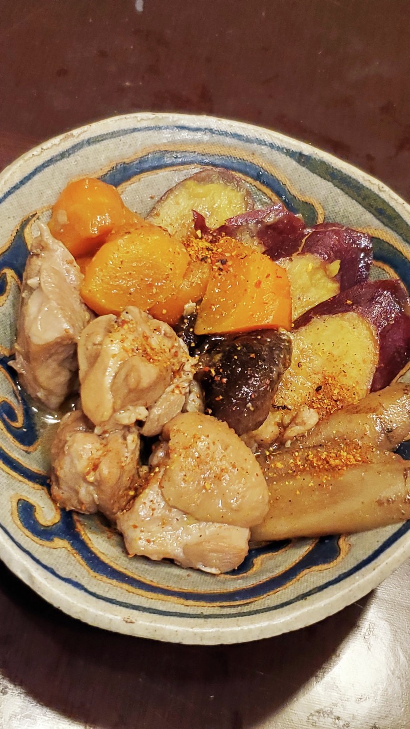 鶏肉と根菜の煮込みの画像