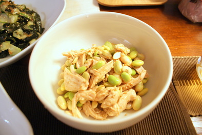 枝豆と鶏肉のゴマ和えの写真