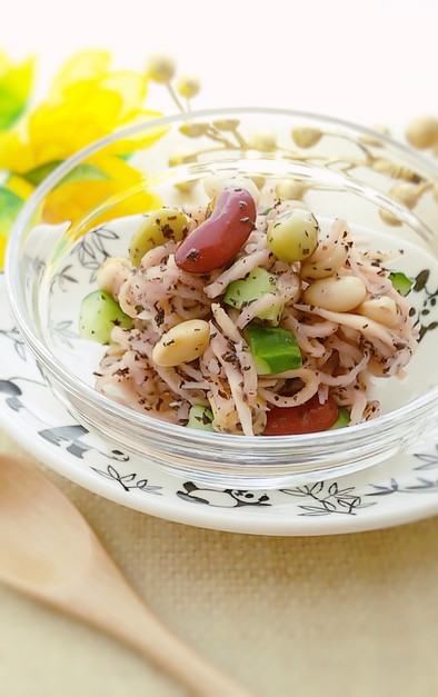 切干大根とお豆さんのゆかり風味サラダ♥の写真