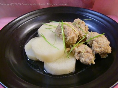 長芋と鶏つみれの煮物の写真