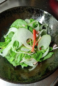 田舎料理 ダツのサラダ(白ズイキ)