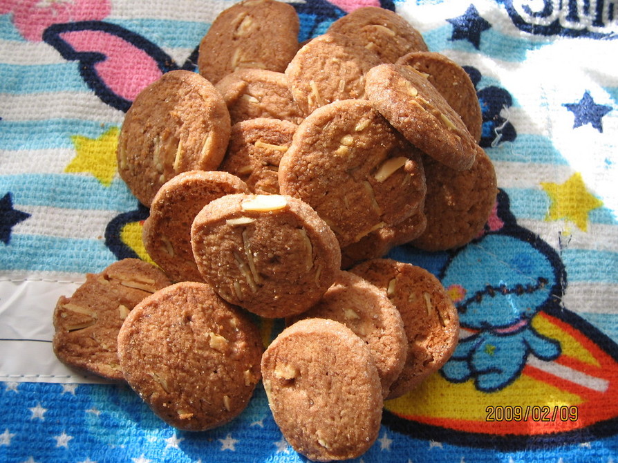 チョコリキュールクッキー by はるなつみや 【クックパッド】 簡単おいしいみんなのレシピが395万品