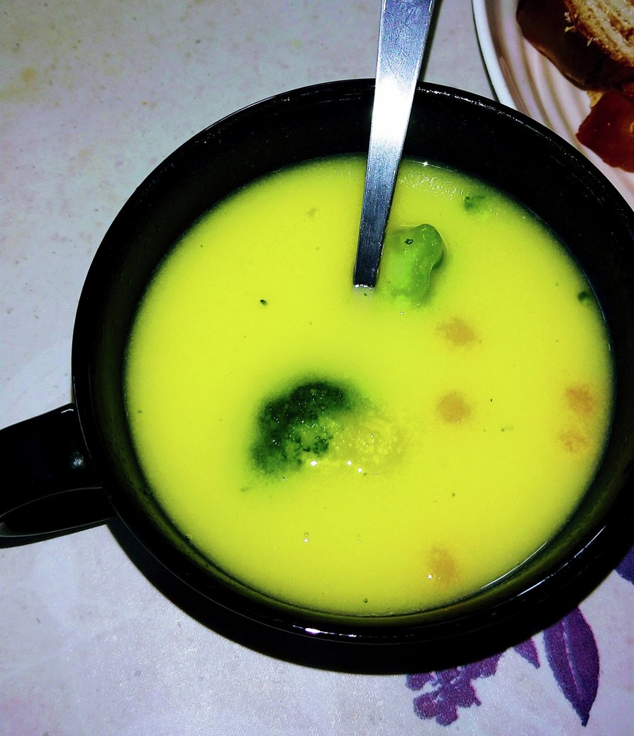 インスタントスープに野菜をプラスしての画像