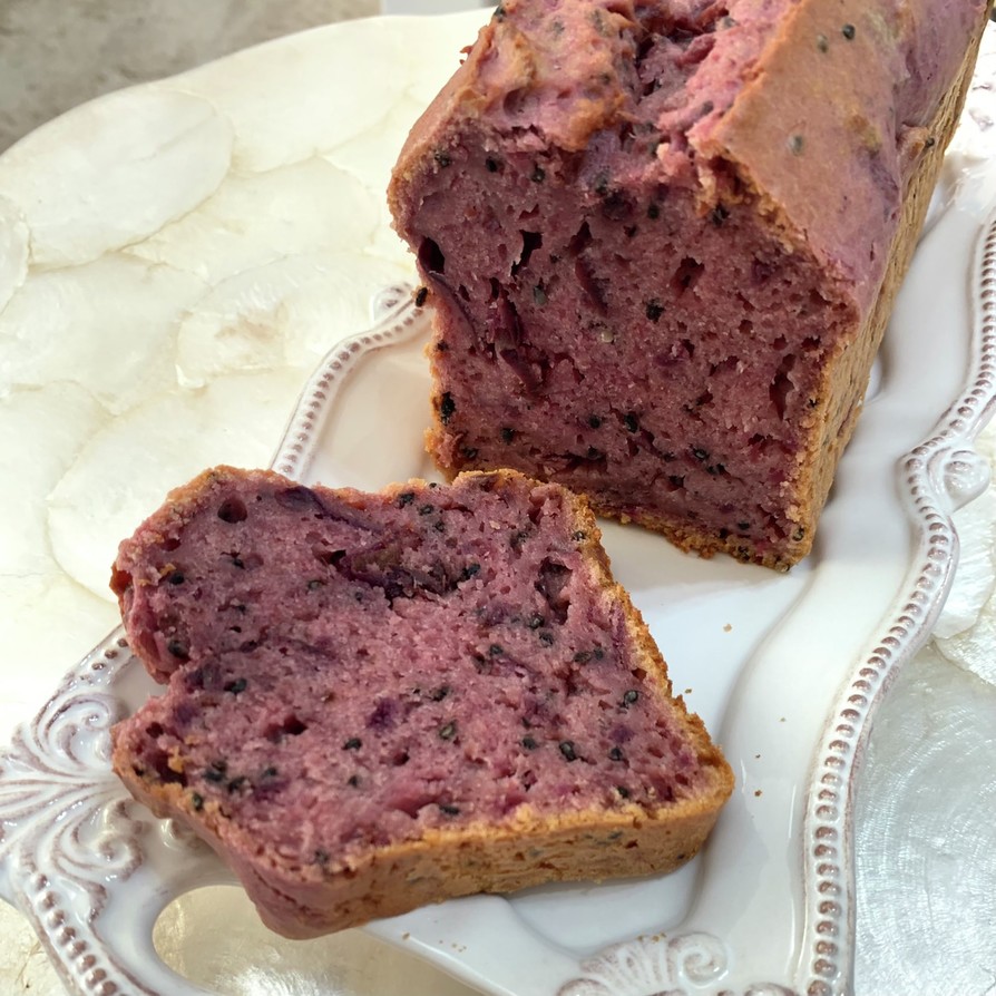紫芋のパウンドケーキの画像