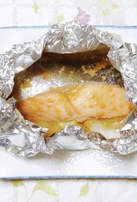 鮭の味噌バターホイル焼き
