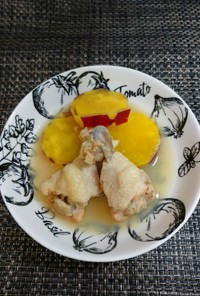 蜂蜜レモンで作る鶏手羽元と薩摩芋煮
