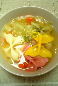 具沢山野菜スープ（マカロニ入り）