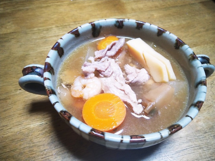 冬瓜と豚肉、筍、人参のスープの画像