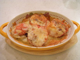 トマトとじゃがいものチーズ焼き