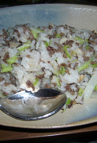 白菜とひき肉のガーリックチャーハン