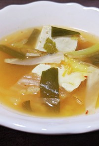 豆腐とねぎのあっさりキムチスープ