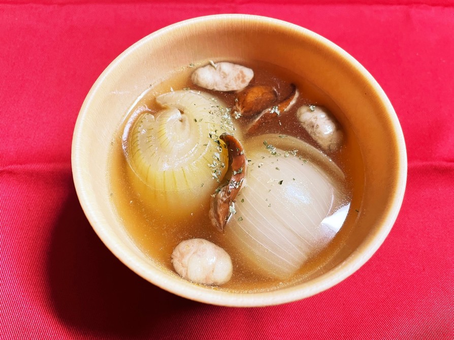 圧力鍋で札幌黄の丸ごと玉ねぎスープの画像
