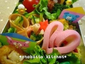 お弁当にキュウリ&カニカマのマヨハム巻き