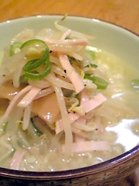 ラーメンにのせて☆もやしナムル
