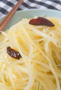 中華風 細切りジャガイモの冷菜