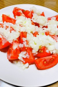 簡単！玉ねぎドレッシングのトマトサラダ