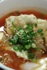 簡単！キムチと豆腐のピリ辛スープ