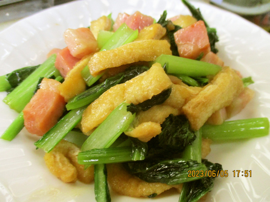 小松菜とベーコンの　マーガリン炒めの画像