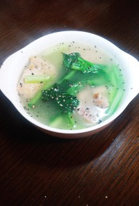 簡単☆鶏肉と小松菜の中華風スープ