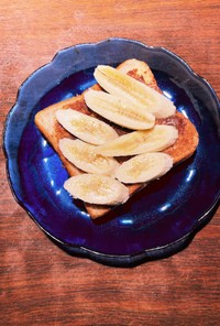 バナナとシナモンシュガーの全粒粉トースト