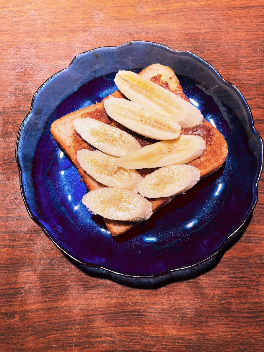 バナナとシナモンシュガーの全粒粉トーストの画像