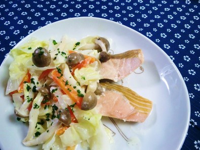 簡単魚料理☆鮭と野菜のマヨネーズソースの写真