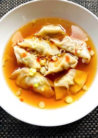 ゴーヤ水餃子　エスニック醤油スープ