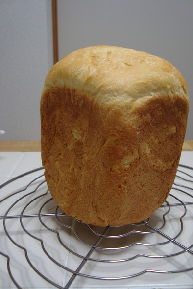 ミルキーなさつまいもの食パンの写真