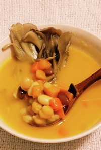 “食べるかぼちゃスープ&豆･きのこ入”